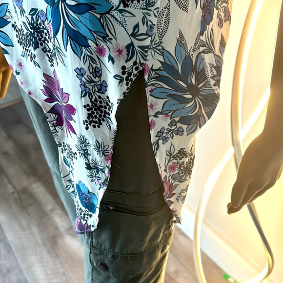 Ann Taylor Loft Mixed Media Cap Sleeve Top - Picture 5 of 7